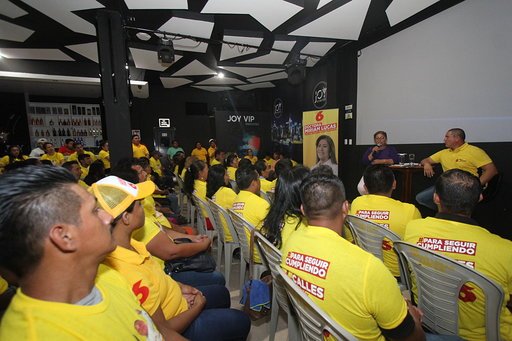 PlayasLa's tweet photo. Gracias a los Presidentes y Socios de las diferentes asociaciones del  servicio turístico, por el respaldo incondicional a nuestra líder y a  todo su equipo de concejales; juntos seguiremos recuperando el Playas  que todos merecemos. #ParaSeguirCumpliendo #LaCanteraPlayas https://t.co/f0Sn0GrGYX