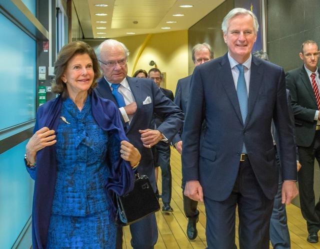 #Brexit &amp; Kungen
Svårt att svara på hur brexit avlöper. I normala fall har man 2 olika utvägar. Men nu vet ingen – Carl XVI Gustaf efter möte med <a href="/MichelBarnier/">Michel Barnier</a>
@SvearikesKonung