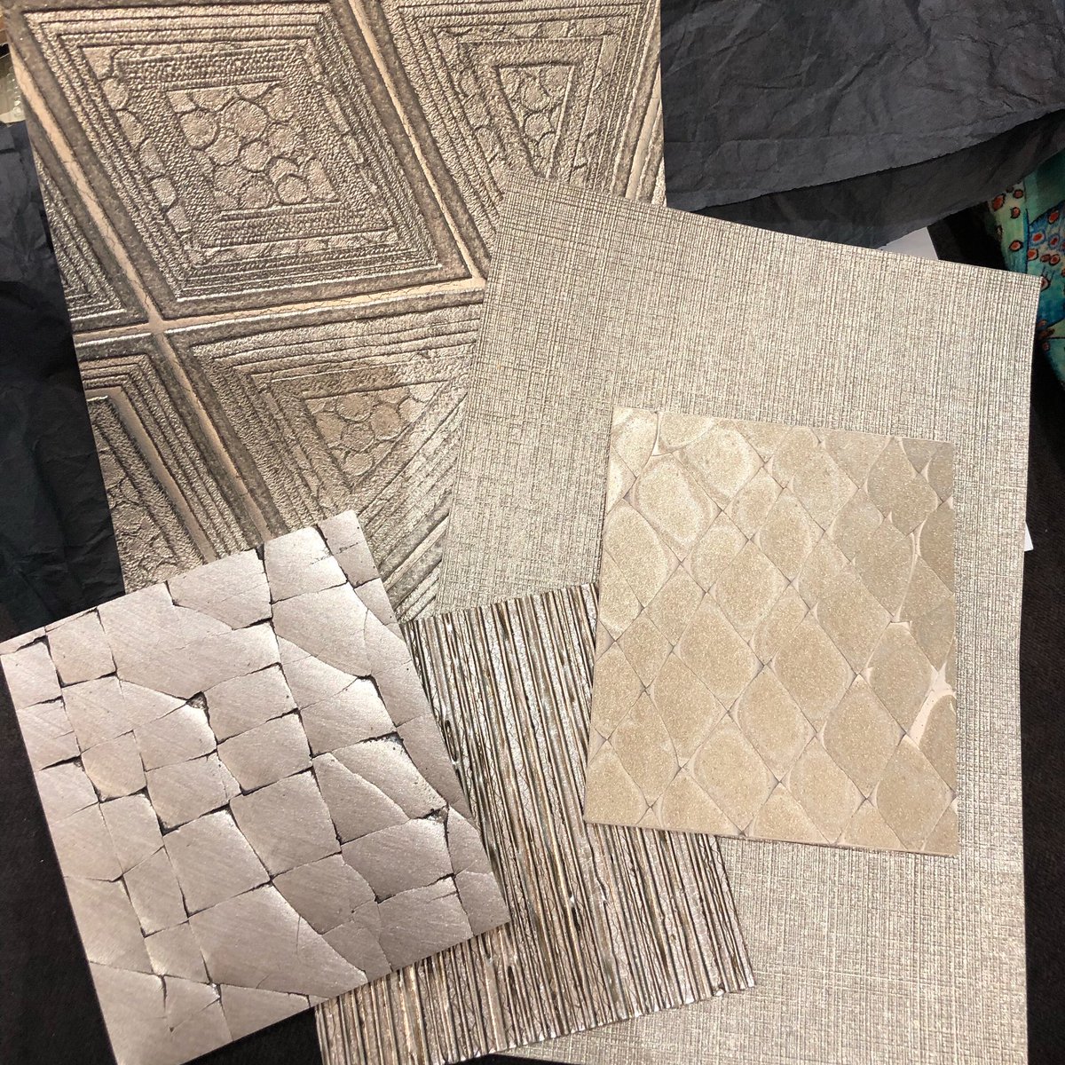 // W A L L P A P E R  W E D N E S D A Y

Last week we met with <a href="/tekturatalk/">Tektura Wallcoverings</a>  to discuss a few projects we Are working on. We were introduced to the most exquisite wallcoverings  ✨ Each is handmade and finished in gold leaf, creating the most stunning texture 😍