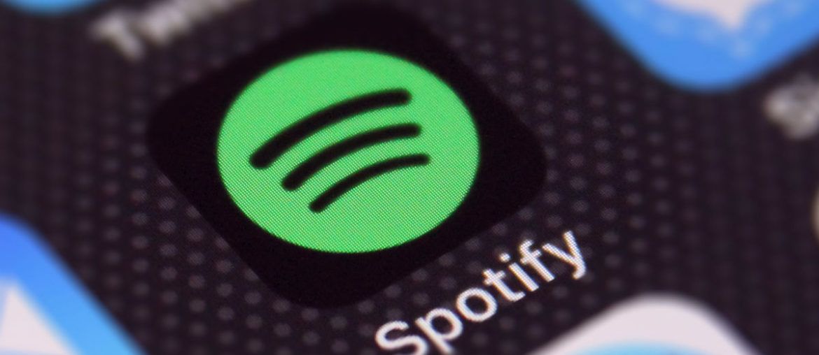 ChanPerco's tweet photo. Comment #Spotify s'apprête-t-il à révolutionner le marché du #podcast ?
La clé du succès est sa recette habituelle : aider les gens à trouver leur nouveau podcast préféré via @Siecledigital https://t.co/x1mcdlyokL https://t.co/NuIT0BVhyk