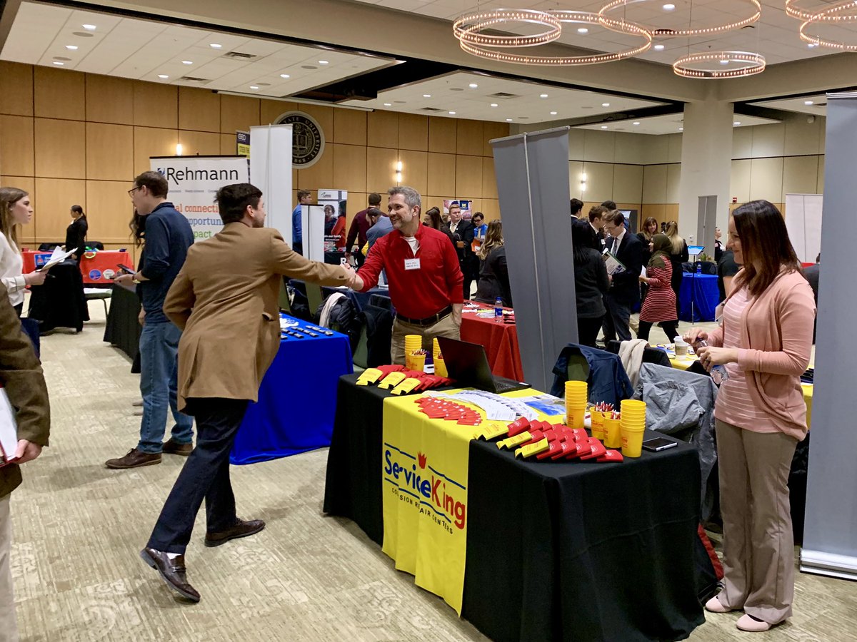 IlitchBusiness's tweet photo. The Winter Business Career Fair is underway! Details: https://t.co/dv76XZorqB https://t.co/dfUOm9n5NX