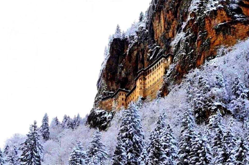 Sümela Manastırının 1. Bölümünün tamamlanarak ‘18 Mayıs 2019 tarihinde Müzeler Haftasında’ hizmete açılacağı ve gelen ziyaretçilerin girişlerinin sağlanacağı Trabzon Valiliği tarafından ifade edilmiştir."