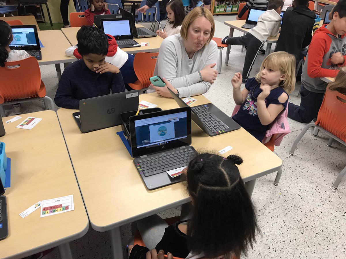 KSWeisenbeck's tweet photo. #MatificGames are in full swing at #WoodstockES! Our 5th grade tech buddies helped our kinders jump in!! @matific @JulietRickman @PowerMom73 @PowerMom73 #WoodstockES #Vbits https://t.co/utTdjBDjCQ