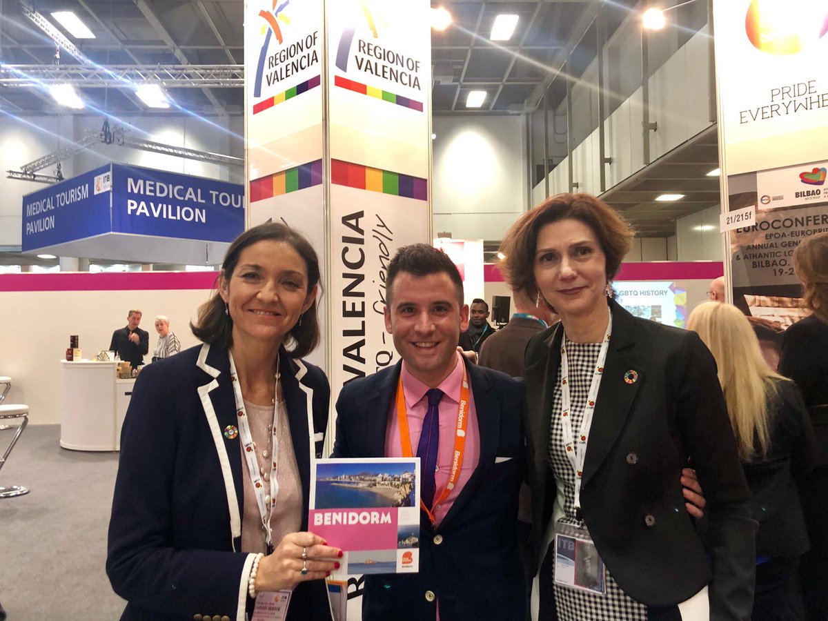 GVAturisme's tweet photo. Nuestro #PinkCorner en @ITB_Berlin ha recibido la visita de la ministra de Turismo https://t.co/yoJ7jQ25G2