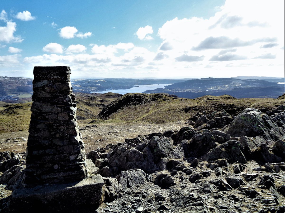 StanLeigh18's tweet photo. 4 more #Wainwright #Fells on my alphabetical tour of #Lakeland
#LonscaleFell view of #BurntHorse & #GreatCalva - #LordSeat summit - #LoughriggFell view of #Windermere - #LowFell view of #CrummockWater
@glocky9 @keswickbootco @Wainwright_Pub @fellpics https://t.co/Hj0TxdW4d0