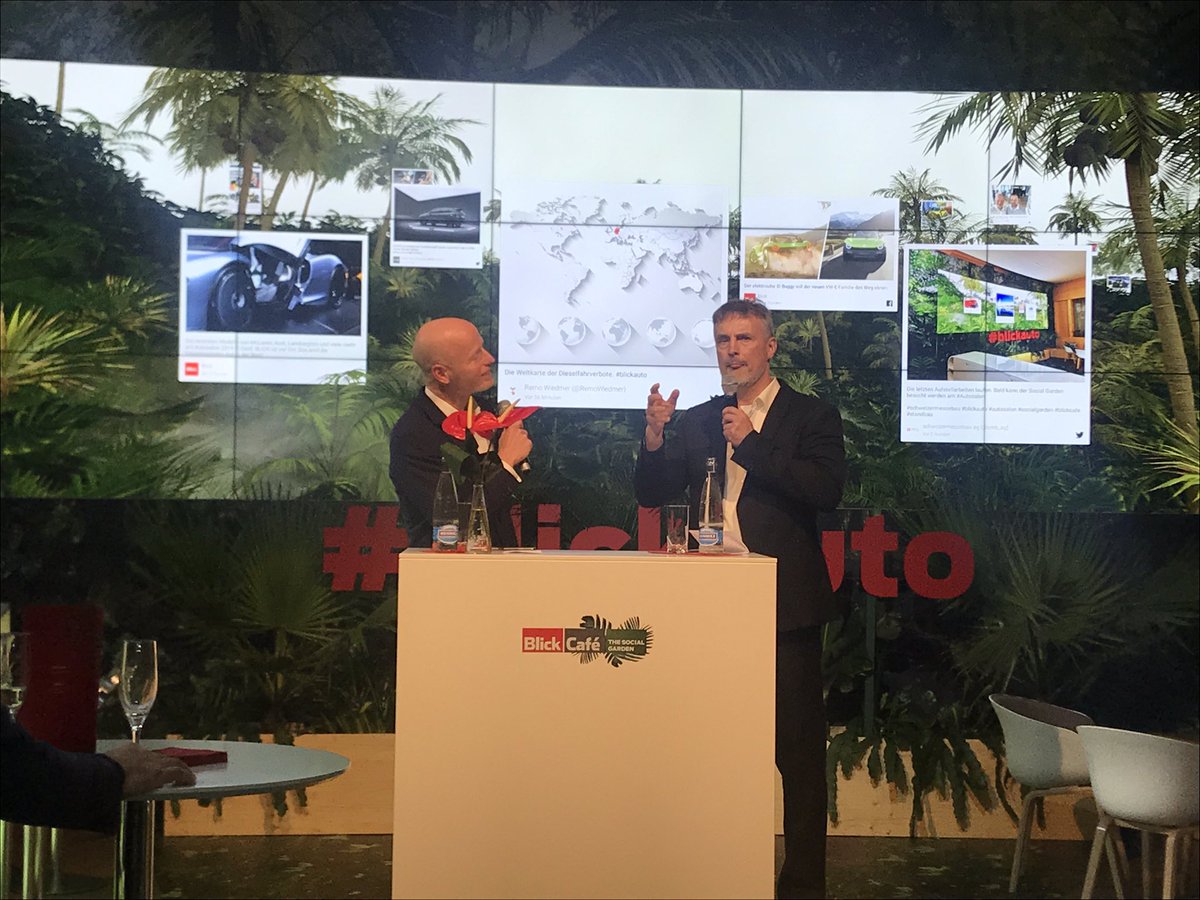ChristianDorer's tweet photo. @marcwalder befragt Professor @schmidhubered zu Künstlicher Intelligenz: Seine Entwicklung steckt in jedem iPhone - und bald in jedem Auto? #Autosalon #blickcafé #blickauto https://t.co/IiIUoXTLpd
