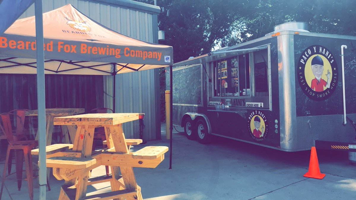 PacoYNanis's tweet photo. It's almost 2nd Friday of the month!! Guess what that means.
You can find us at Bearded Fox Brewing Company from 4-9ish!!
#eatlocal #drinklocal #smokedmeats #brisket #carnitas #SpringCypress #grub #Mexicanbbq #freshbrews #harriscounty #freshveggies #veggiefriendly #lentmenu https://t.co/BIWYWI7FzG