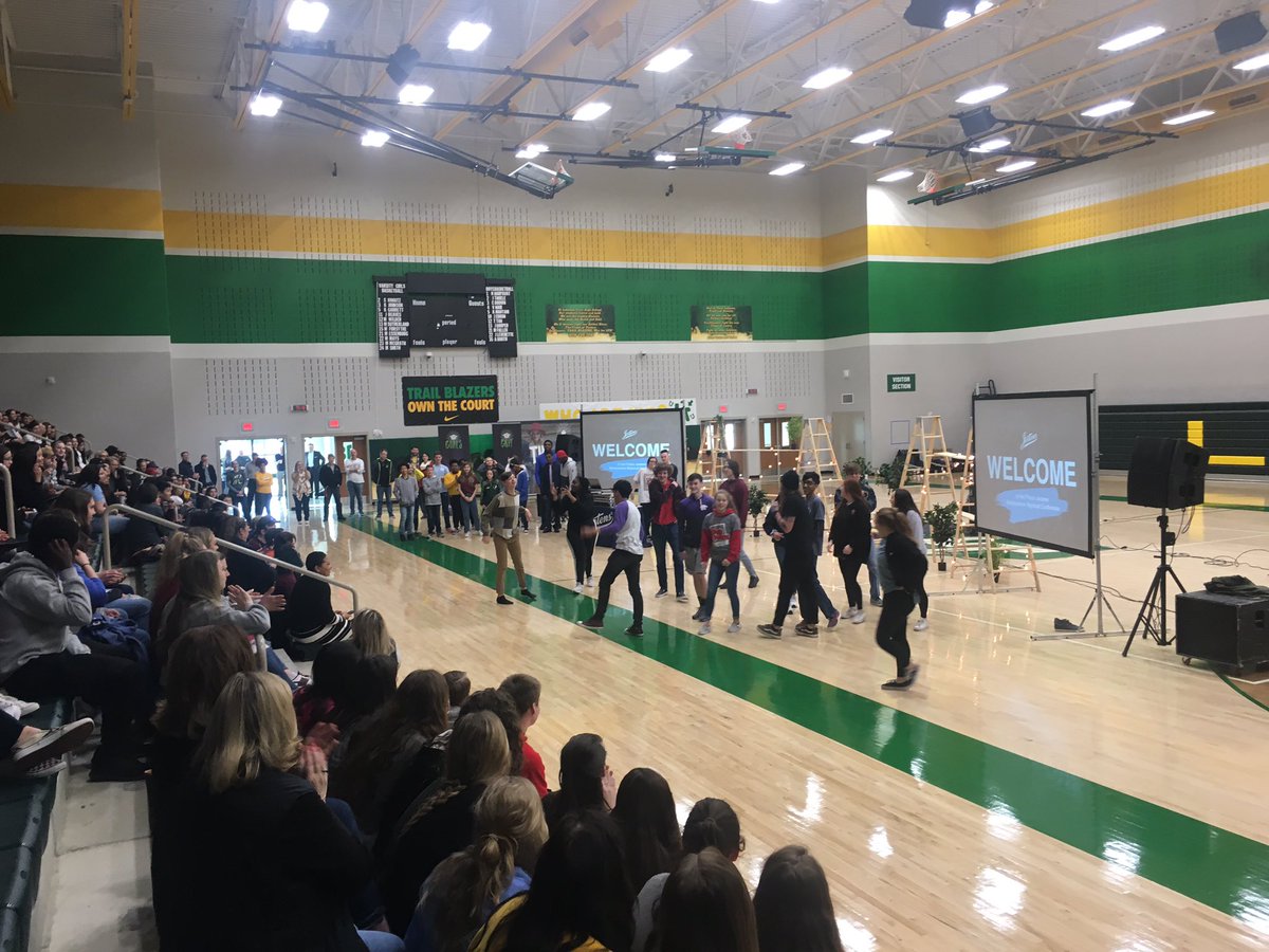 Coach_Huynh's tweet photo. Jostens Renaissance Education! @ChisholmTrailHS representing well! #RangersRide #BeTheReason https://t.co/ZAXDADeNoL