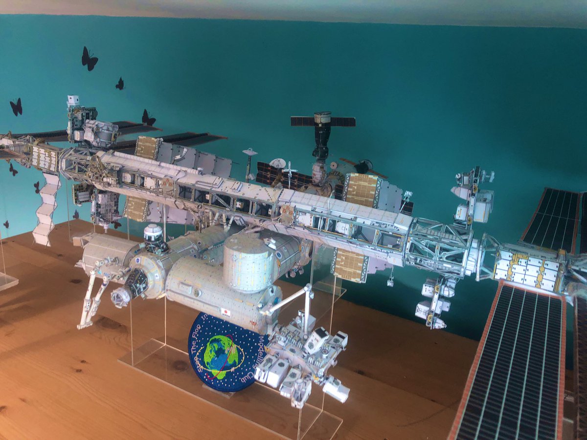 paperrocketman's tweet photo. #ISS @Axm61 #stoptheflopclub @Lunar_Luster
After the return of #expedition57 on 20/12/18, the release of #CRS16 on 13/01/19, undocking of #Progress70 on 25/01/19 and of #Cygnus #OA10 on 08/02/19, only 2 Vehicles remain docked to the @Space_Station
#SoyuzMS12 and #Progress71.... https://t.co/TUCDJH5RKN