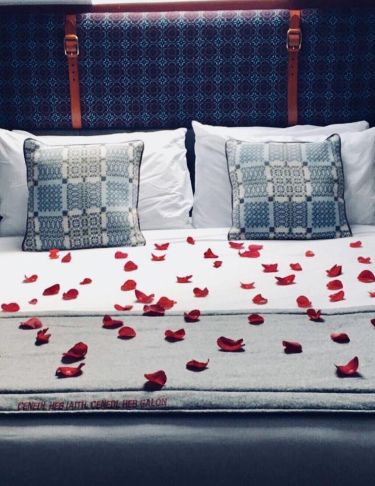 indigo_cardiff's tweet photo. Earn serious Boyfriend/Girlfriend points with a romantic weekend break.... 😍 #VisitCardiff #CoupleGoals #DiscoverUnique https://t.co/CQ7W4tMjkd