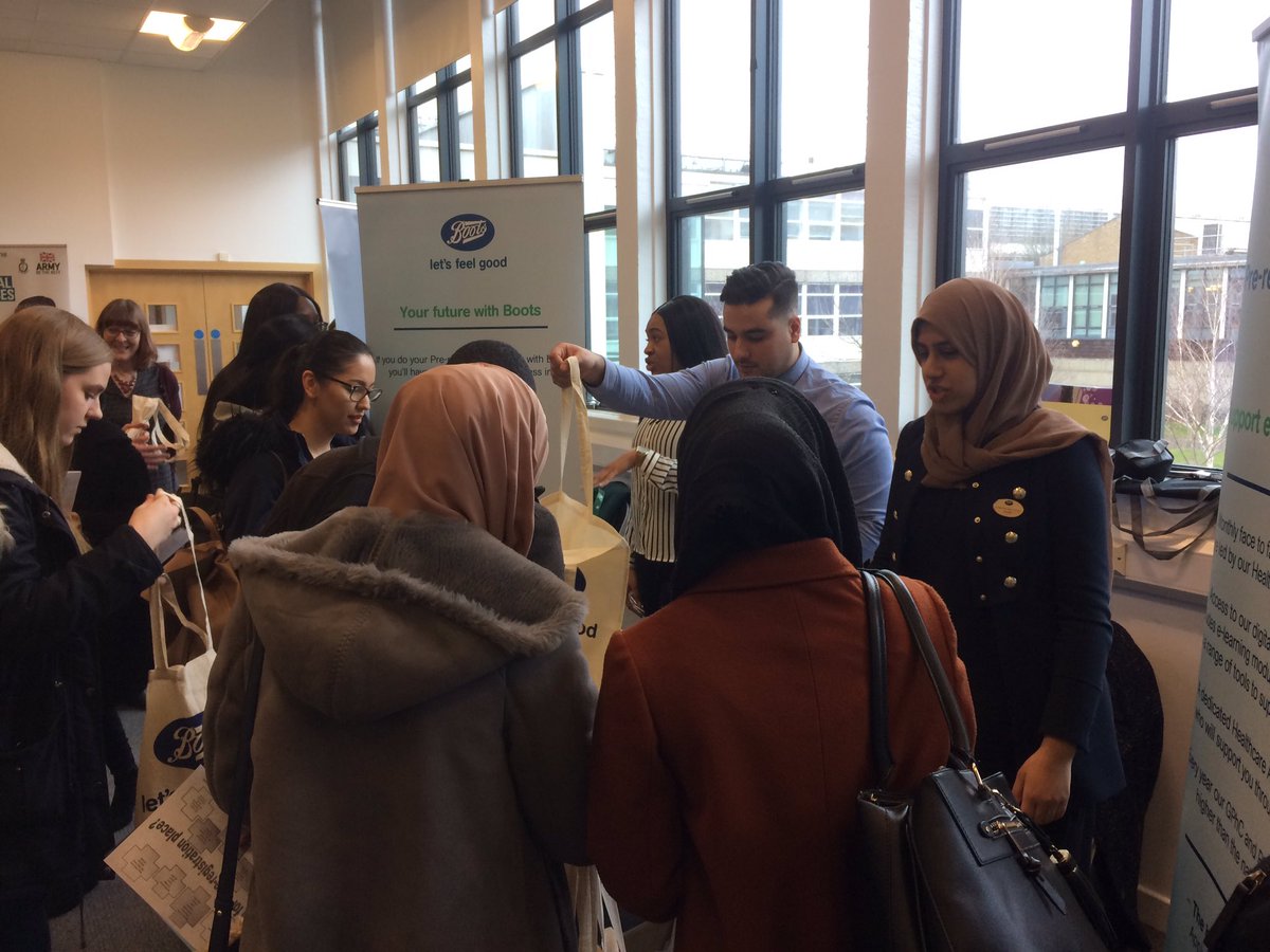 @Bootspharmajobs#CareerinPharmacy great to meet so many enthusiastic students enquiring about our Preregistration Pharmacist programme at the University of Hertfordshire today