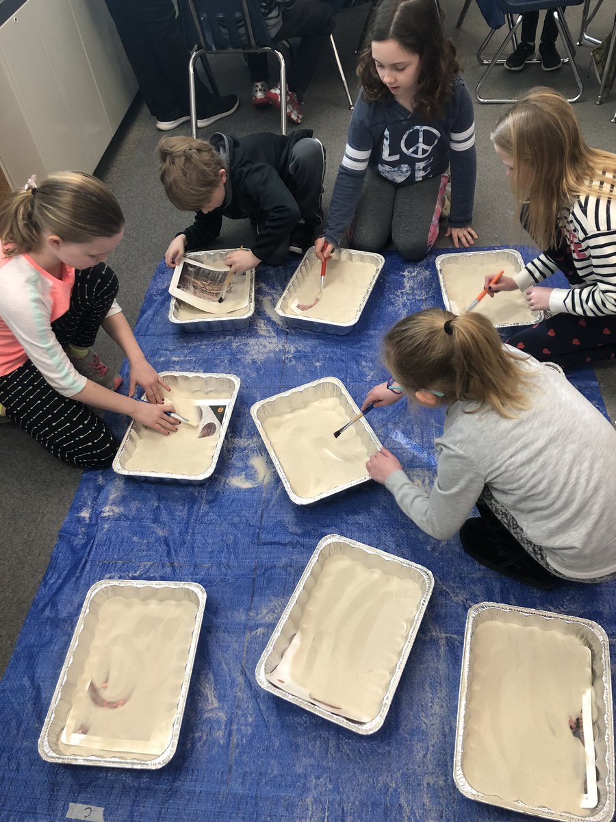 Classroom206's tweet image. Working at our fossil excavation site this morning #D64smiles #EngageD64 #TCIscience