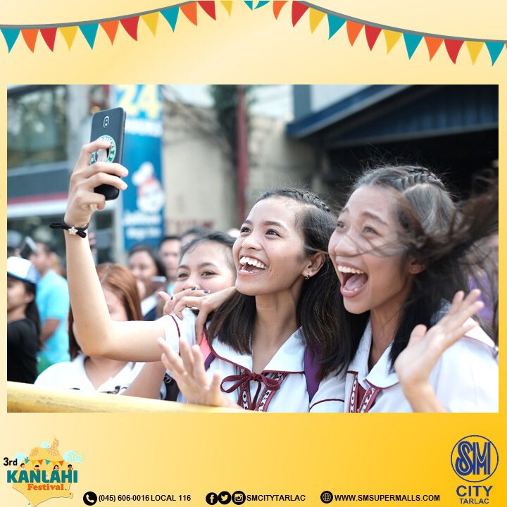 SMCityTarlac's tweet photo. TarlaqueΓ±os are all smiles as Kapamilya star, Francine Diaz joins this yearβs Kanlahi Festival Float parade plus a special meet and greet here at SM City Tarlac.
#EnjoyFirstAtSM #EverydayFunAtSMCityTarlac
#EverythingsHereAtSM https://t.co/4auz48WIQQ