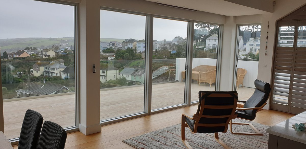 TruroWindows's tweet photo. #oldwork do it right = #repeatwork . The rain cleared just in time! @IdealcombiUK  #roomwithaview been asked to survey some more. 👍👌 https://t.co/FFxrBKZr8e