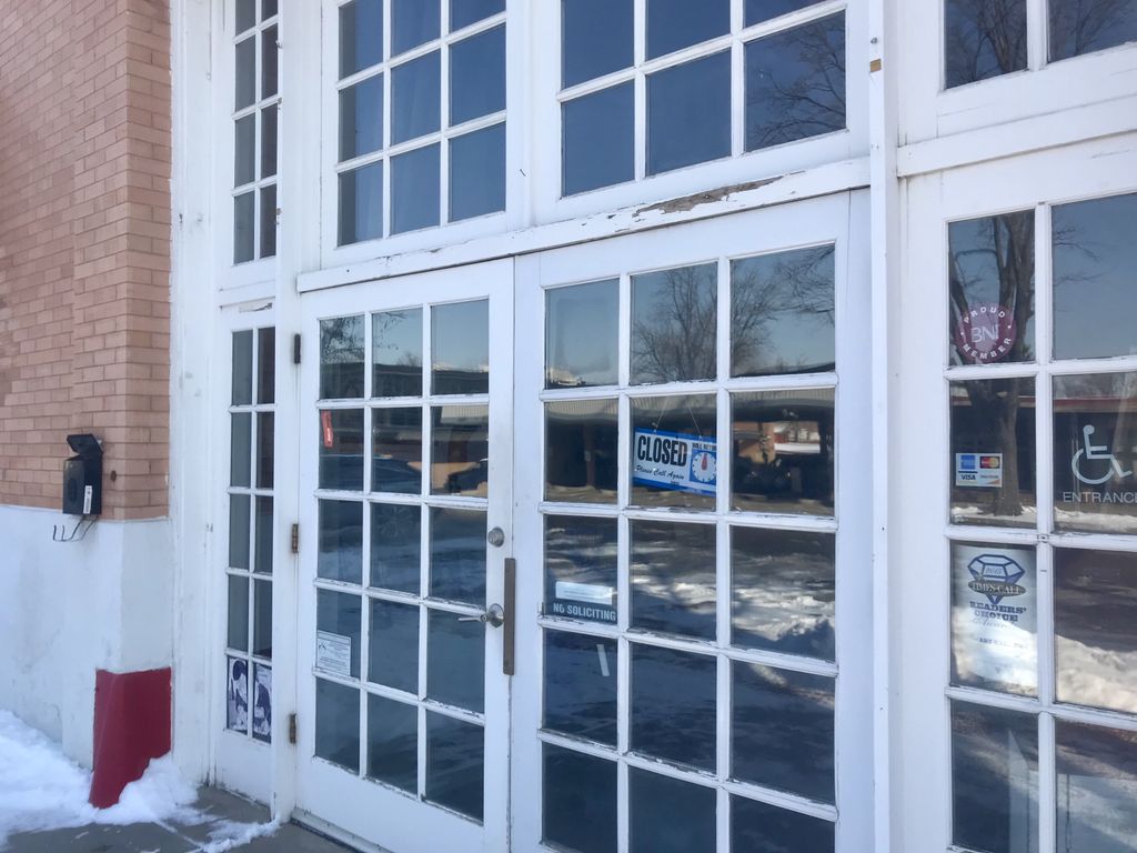 FirehouseArt's tweet image. The gallery is closed today to install the upcoming #MonthofPhotography exhibitions, “A Gradual Loss,” by Noah McLaurine in the Main Gallery, and Leah Schretenthaler’s in the South Gallery

Join us this Friday evening for our #SecondFriday Month of Photography opening reception!