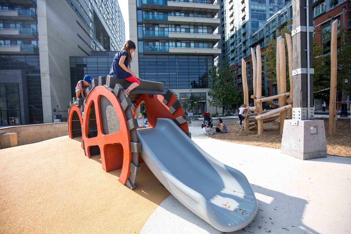 earthscapeplay's tweet photo. Happy #torontoday #TO185 to all citizens and visitors - celebrating our love of some great playspaces large and small that we've helped to create for #TOkids https://t.co/A54860JESp
