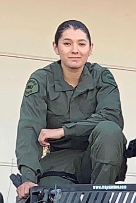 OxnardPolice's tweet photo. In June of 2018, Officer Romero tested for a position on the Oxnard PD SWAT team and was selected as the first female SWAT member in our department's history. Thank you Officer Romero for what you do. We are proud to have you with us! #WorkingWomenWednesday #WomensHistoryMonth https://t.co/DFCs1YCijz