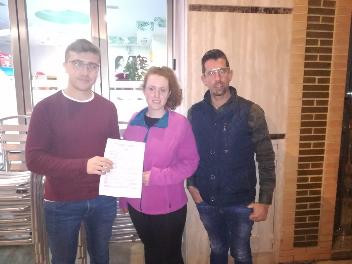 ccttlafusion's tweet photo. Firmado el contrato que nos une con el Cristo de la Salud de la localidad vecina de La Ropera (Andújar) para el próximo Viernes de Dolores. https://t.co/zPvIkDPpRA