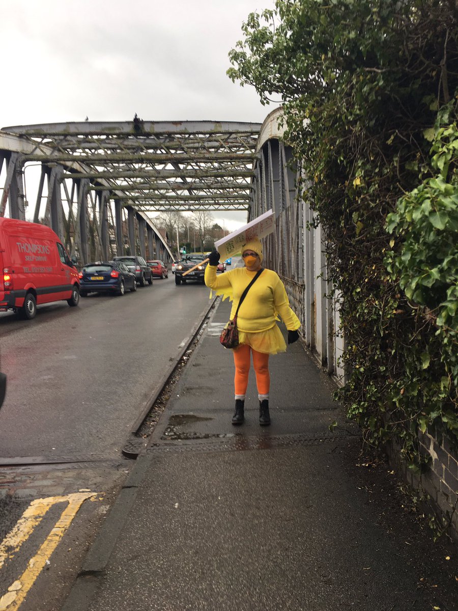 “ We shall fight them on the bridges.....”
little bit of rain wont stop us... we got multifunctional placards... but just look at all that rust!
csnt stop us ...“ changing the guard... ”so ner... we love our swing bridges thanks to all the drivers who honked at us -never give in!