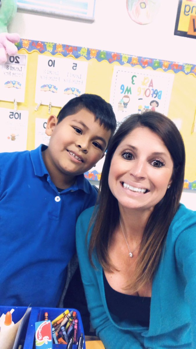 MsCall1stgrade's tweet photo. Awesome job for earning 300 reading counts points! Thank you for choosing to spend time with me as your reward! @collierschools #bAck2bAck @SLESeahawks #readingcounts https://t.co/DdGBTlfjIv