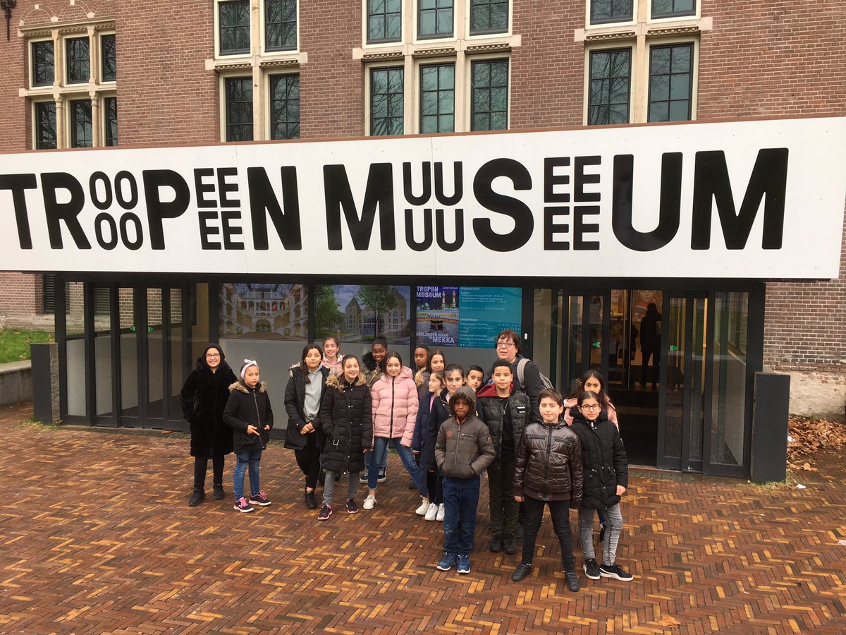 PJ_Ateliers's tweet photo. Het Rekenatelier was vanmiddag op reis door de verschillende landen in het Tropenmuseum @PausJoannes https://t.co/9iwVTvt0KA