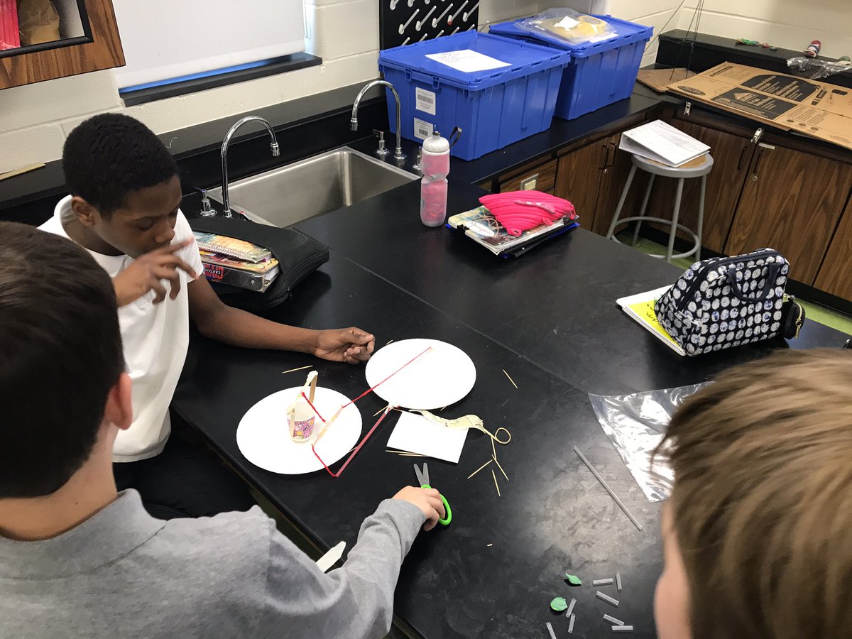 mattrobo125's tweet photo. Mars landers!!!! #WeAreRedClay #WarriorStrong #robinsonscience https://t.co/yknyHI5gx5