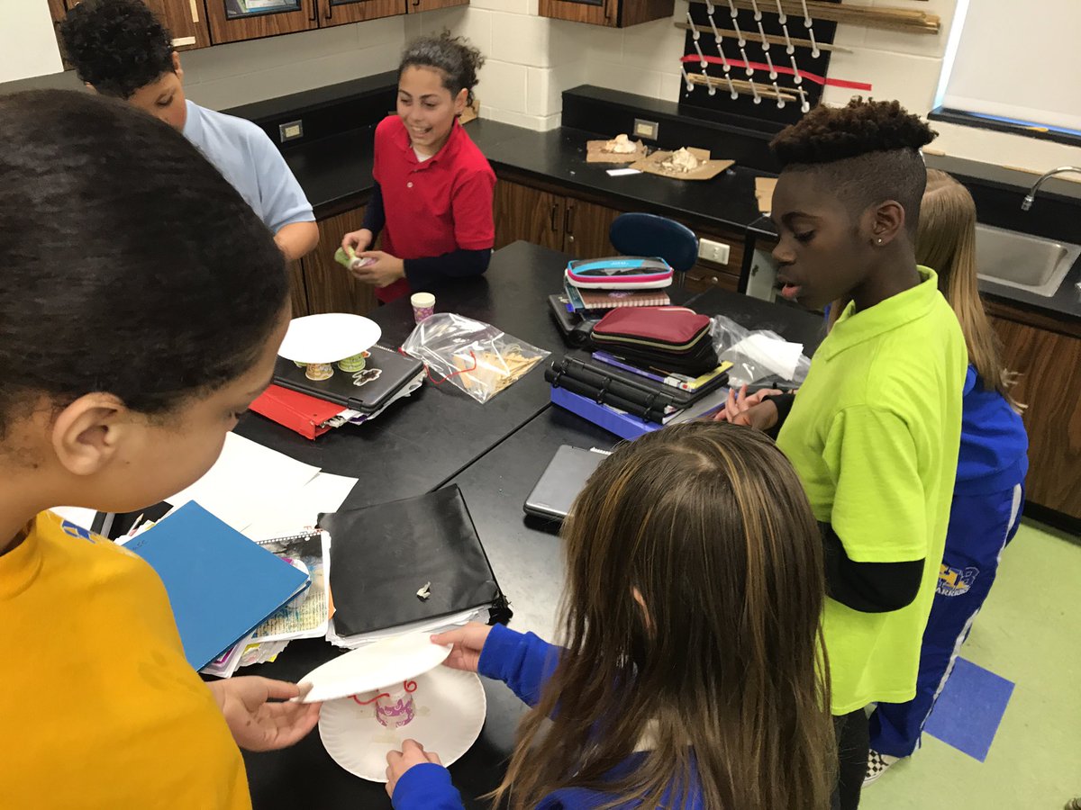 mattrobo125's tweet photo. Mars landers!!!! #WeAreRedClay #WarriorStrong #robinsonscience https://t.co/yknyHI5gx5