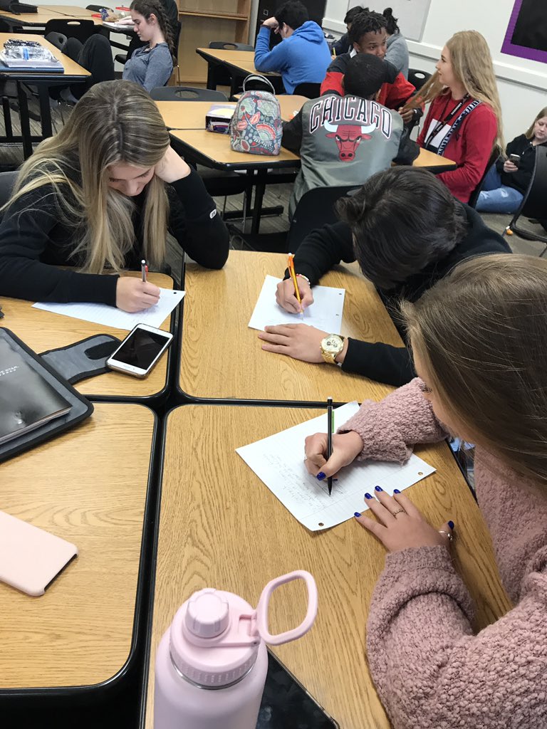 Lil Travis & FRIENDS tweet media