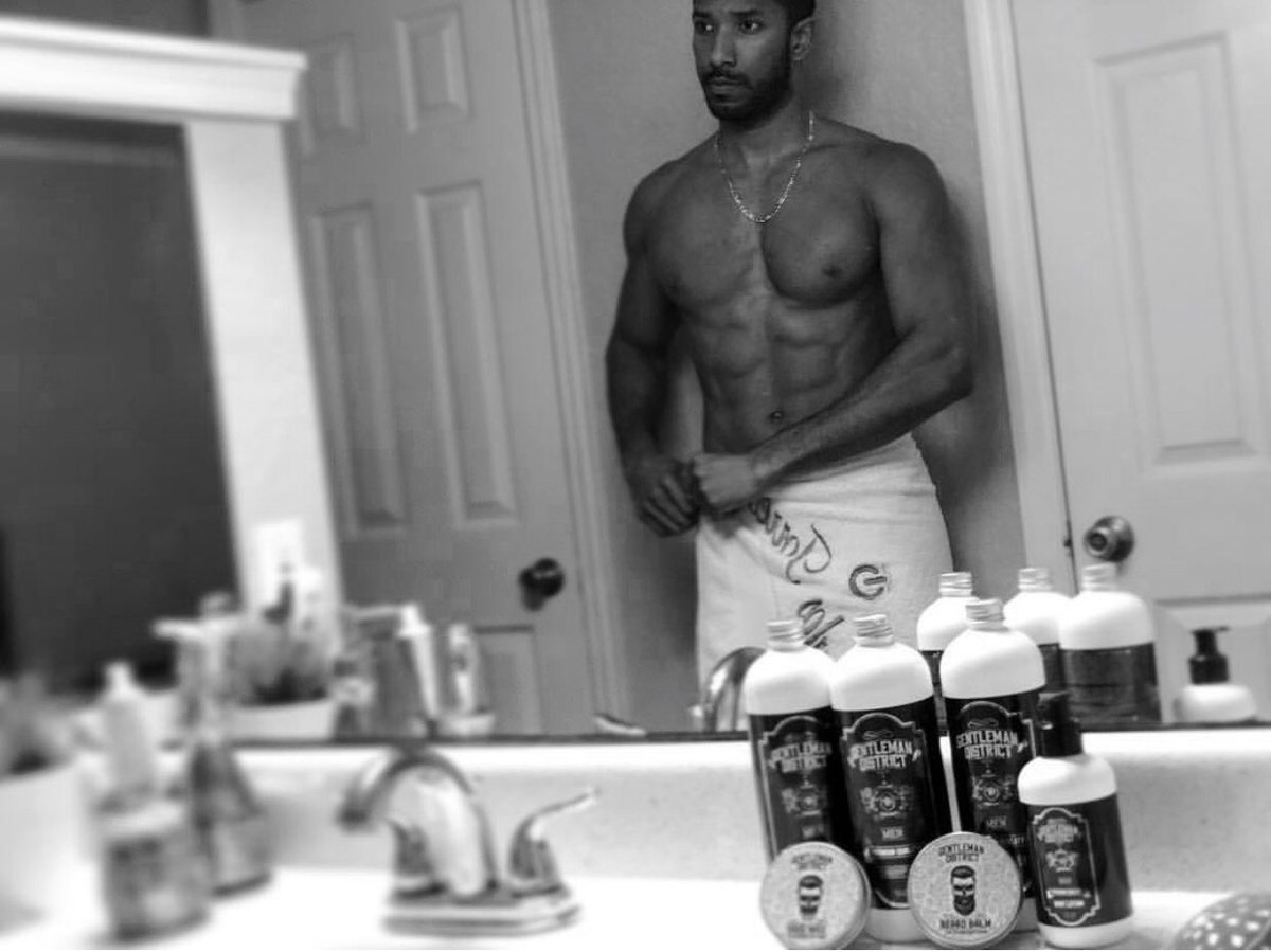 Man_District's tweet photo. En su rutina del cuidado personal @carlostorresfit utiliza nuestra línea masculina 👨🏻 https://t.co/ksz7g3qMRP https://t.co/smqjCz0zni