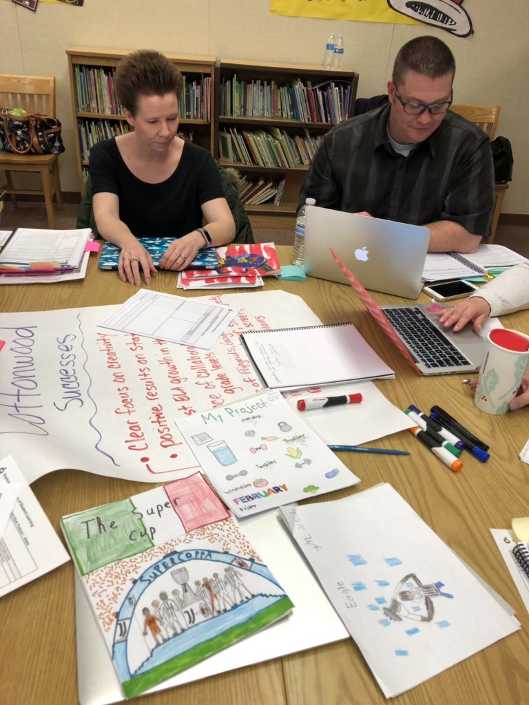 NpadillaPadilla's tweet image. Cottonwood Elem in Hesperia examines #studentevidence of their school focus as they prepare to take the process schoolwide. #cycleofinquiry #buildingcapacity #leadingfromthemiddle @go_InnovateED @HesperiaUnified