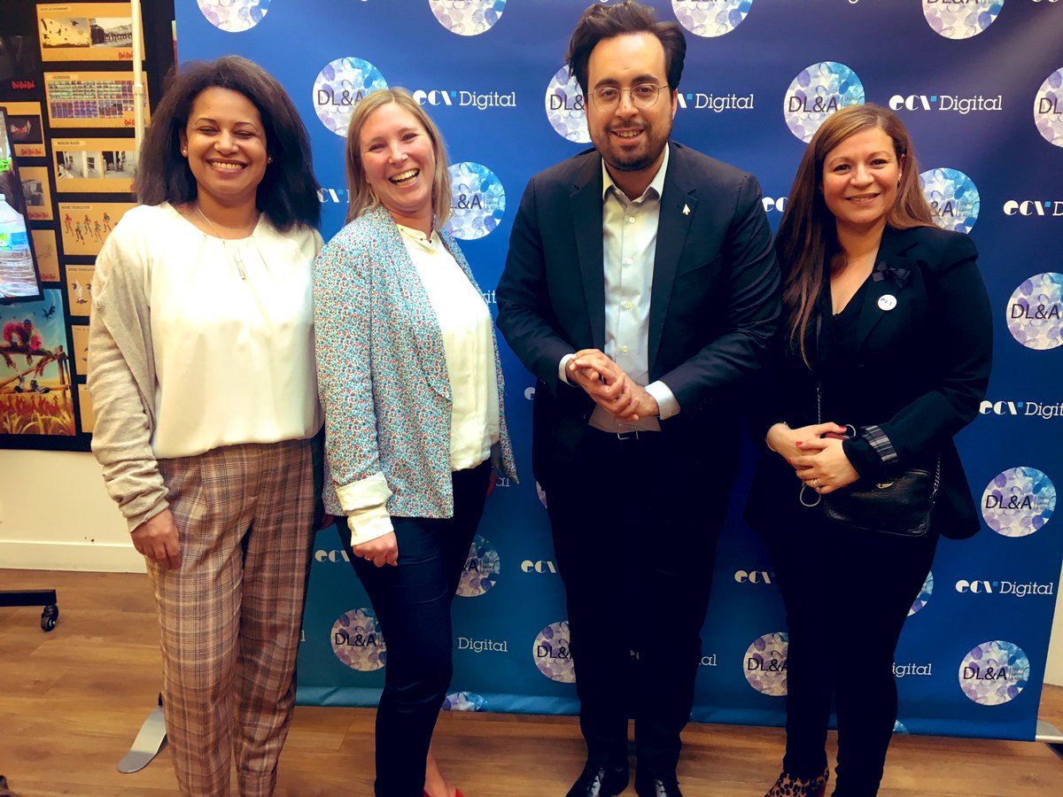MereteBuljo's tweet photo. Chers @digital_ladies &amp; Allies présents ce soir pour notre événement de remise du #LivreBlancDLA à @mounir chez @ECV_Digital 

Je tiens tout particulièrement à remercier du fond du 💙 Nadia @Nad_Alves pour son implication et sa professionalism dans l’organisation
#FFWomenInTech https://t.co/HMyn8ToVMF