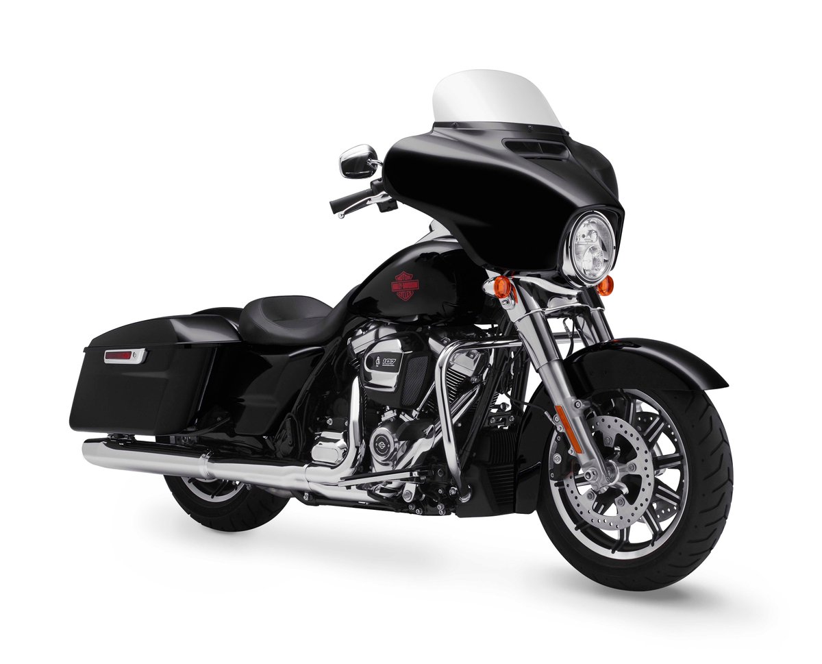ThunderPress's tweet photo. Powered by the muscular #Milwaukee-Eight 107 engine, the new #ElectraGlide Standard is a “Dressed down #Dresser” that provides a raw, fundamental riding experience starting at $19k. 
#harleydavidson #M8 #ironhorse https://t.co/MhAtrrQ4nG https://t.co/KPRX7ztFD9