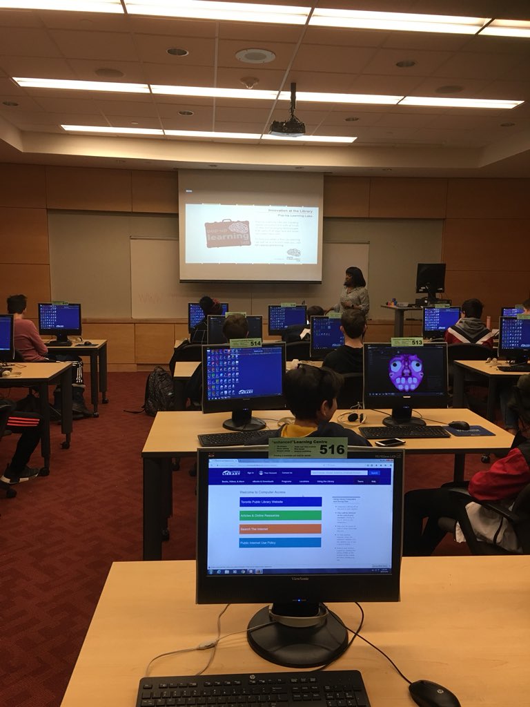 MsFoti007's tweet photo. 3-D printing workshop for the @KeeleMountview #grade8 students. Let’s make something! #thingyverse https://t.co/tUVyIRComp