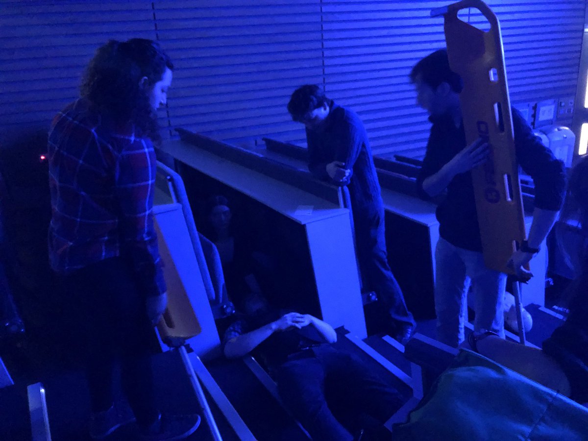 CovLINKS's tweet photo. Thanks to @WarwickLINKS for hosting a brilliant major incident scenario yesterday, our members definitely learned a lot about triage and treating in a high pressure environment #mrHiVisman https://t.co/Ubb9z2xXSA