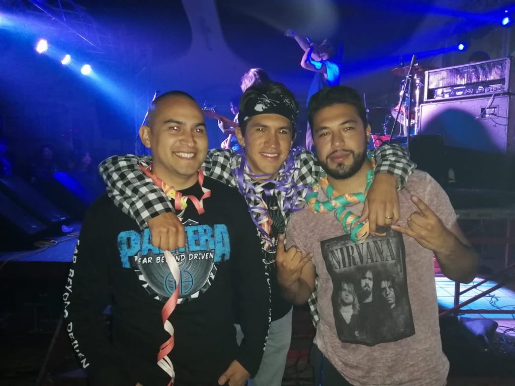 ElementalSick's tweet photo. Vivimos el carnaval 2019 con las Comadres Espartanas, gran concierto! @ESickness @ElementalSick @joshua_linares_ @Marco_Vasquez @Devaslayer https://t.co/oLeAiOH7cK