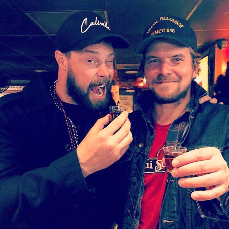 Losers Bar tweet media