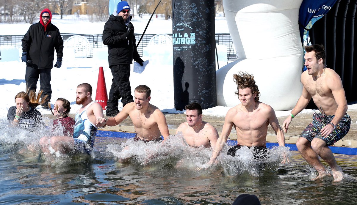 AuggieSAAC's tweet photo. Some Auggies polar plunging!! https://t.co/77OCjnUMLT