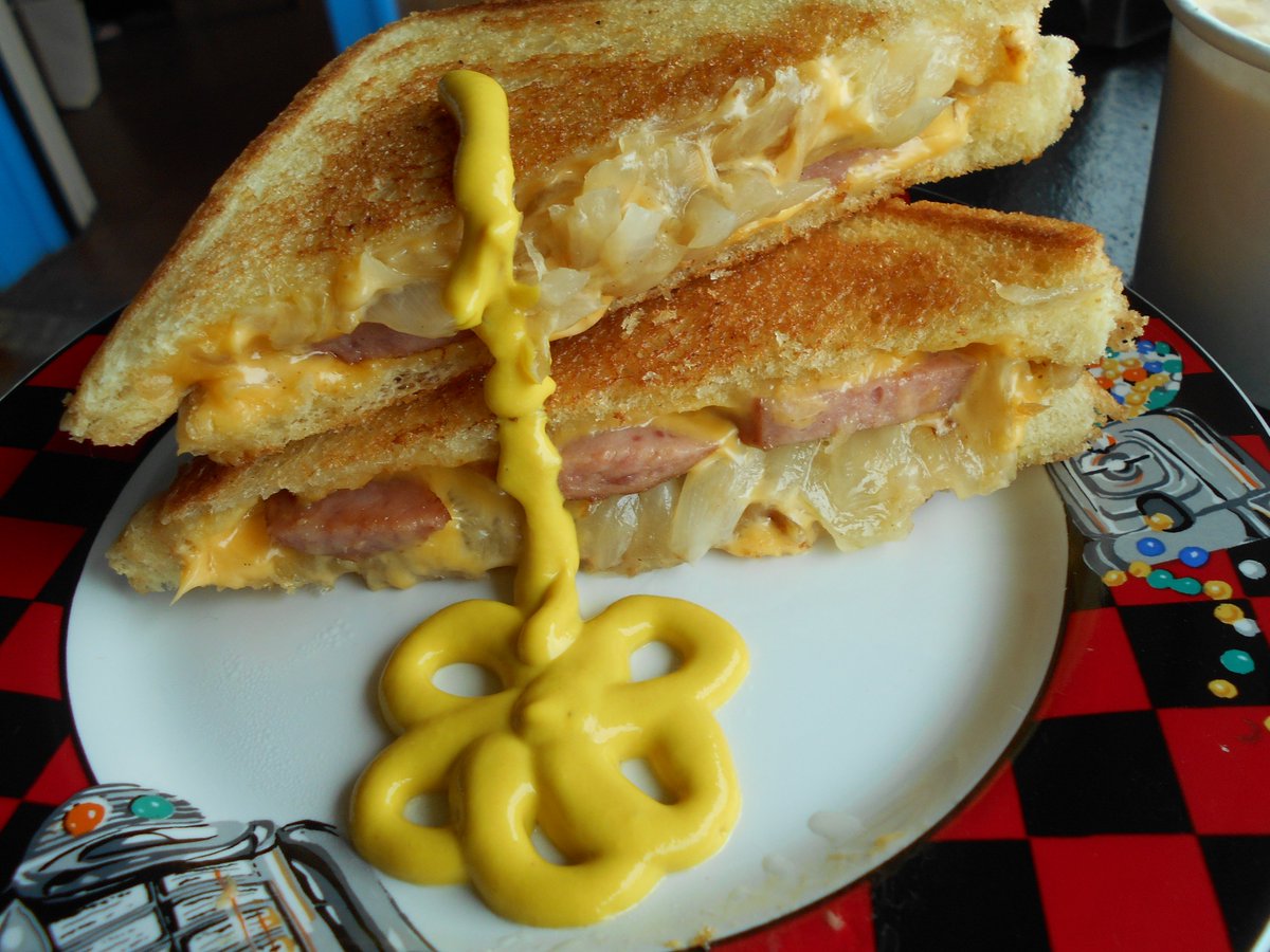 theSoupCup's tweet image. Polish Sausage in my #GrilledCheeseSandwich? #MostDef with sauteed onions and yellow mustard...#Lunchtime #Deliciousness #SoupCup #ThisWeek #ComeandGetone