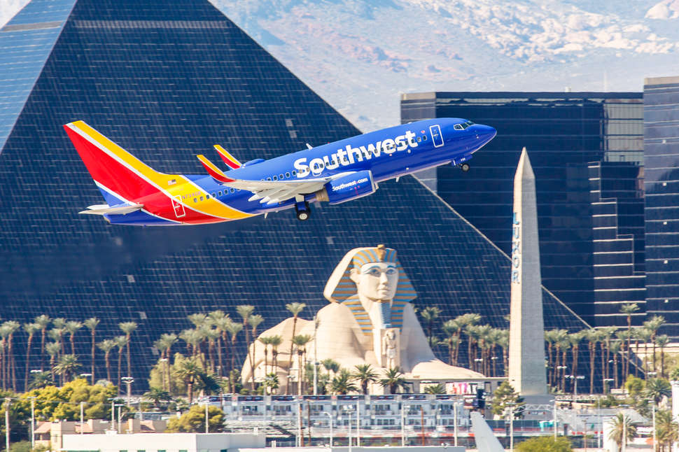traveldeals's tweet photo. Hey #travel #deal hounds! Feel like a getaway? Grab a cheap fare from @SouthwestAir's latest #sale with over 1,100 routes across the USA &amp; the Tropics from just $49! Book by Thurs. 2/28, Escape March 19 - May 16. https://t.co/iKR1GqCa64 https://t.co/t2jVtNanuF