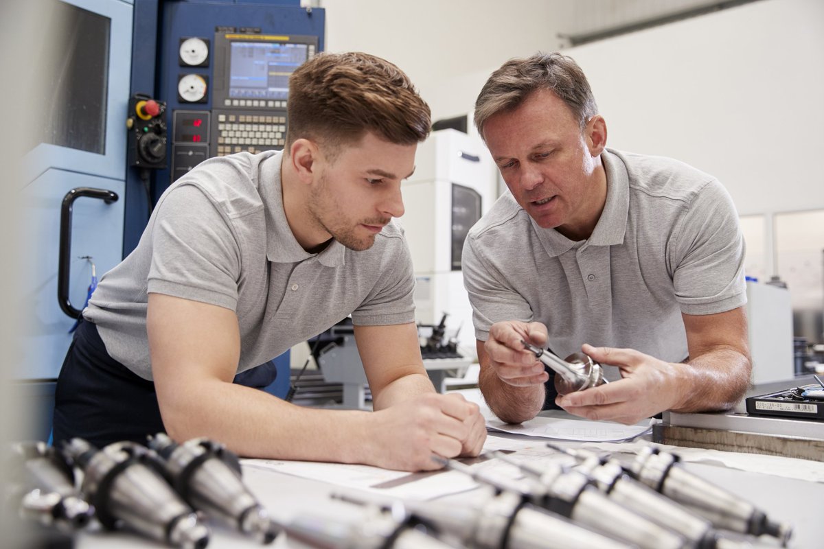 The #digitisation of #manufacturing &amp; #Industry40 will enable #engineers &amp; #manufacturers to keep producing more efficiently with a consistently higher level of quality. 

They will be more profitable as a result of greater accuracy. Register madesmarter.uk #SMEUK #UKmfg