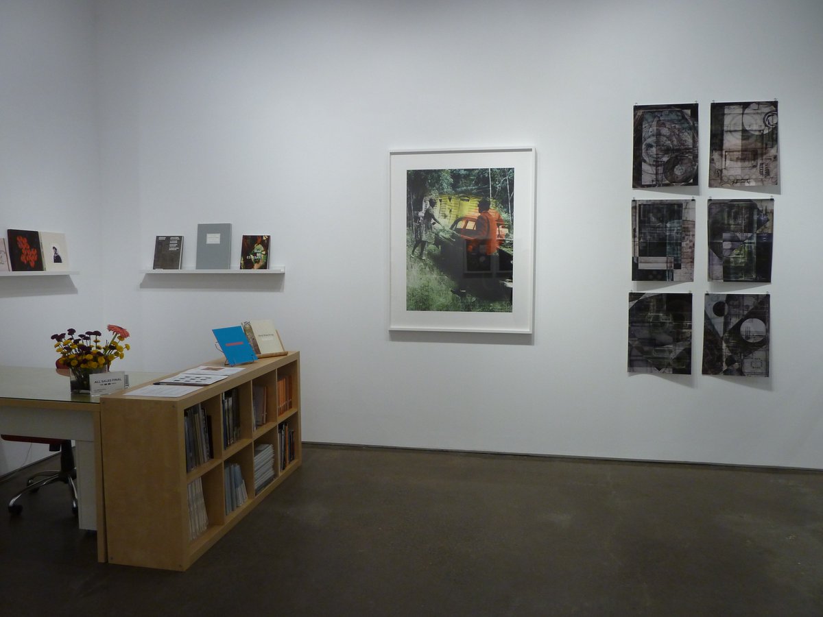 KLOMPCHING's tweet photo. The gallery's normal hours resume today! If you're wandering around in NYC's frigid cold, step into our warm gallery and enjoy 'On Plane View' - featuring artwork by Max de Esteban and Doug Fogelson. #ArtinNYC #dumboartgalelry #ArmoryWeek2019 https://t.co/MhuSfkVyjK
