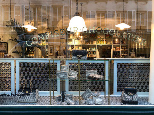 🇫🇷 Sébastien Gaudard x Salvatore Ferragamo : Une collaboration qui met l'eau à la bouche !
La Fashion Week s'installe à Paris ! L'occasion pour la prestigieuse marque italienne, <a href="/Ferragamo/">FERRAGAMO</a> , de collaborer avec le pâtissier chocolatier, <a href="/sebastiengaudar/">Sébastien Gaudard</a> 

bit.ly/2NxfzO6