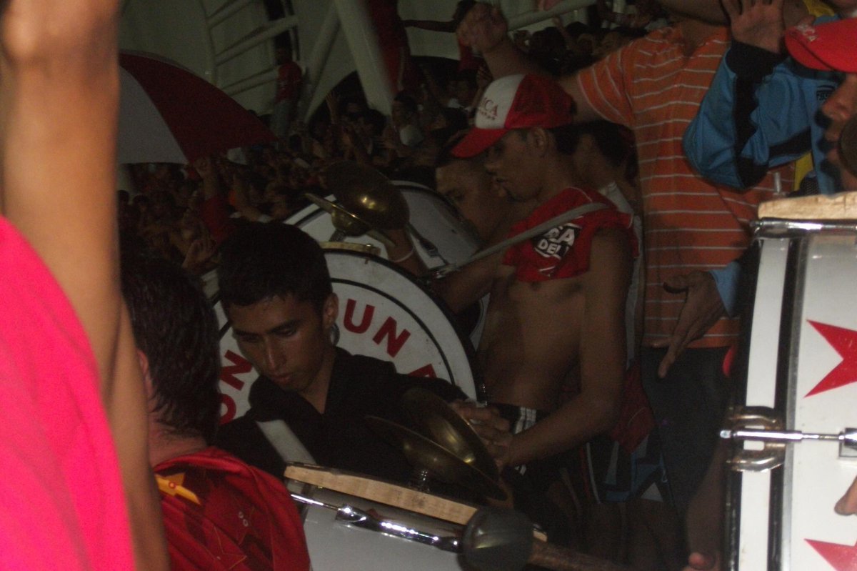 JamundiOficial's tweet photo. Aguante RAMA querido tu banda no te olvida, siempre te recordamos con tu locura por América, alegría y carnaval que te caracterizaba. siempre presente nuestro amigo hermano de cancha. Muchas gracias, a RAMA muchas gracias 🎶🇦🇹

RAMA pte.. https://t.co/vj9Yz4mor2