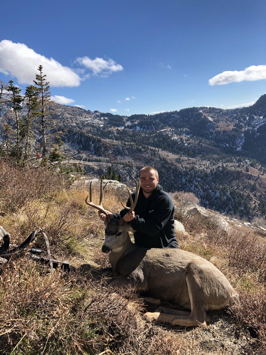 Firstshotoutdo1's tweet image. My First mule deer Buck!! Started at 5600 ft and killed him the same morning at 9600 ft by 10:30! One of the most memorable hunting experiences I’ve had yet! Also some amazing country