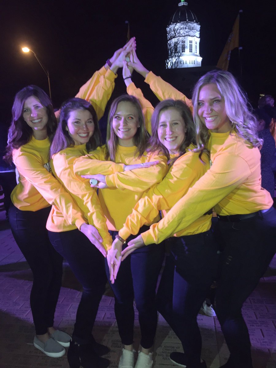Congratulations to Julia Wopata, Mackenzie Stout, Jane Nelson, Jane Kielhofner, and Anna Kouba on being selected as part of this year’s class of Mizzou ‘39! This is a very special honor and we’re so proud of our sisters for their hard work and dedication to Mizzou! #LeadingWomen