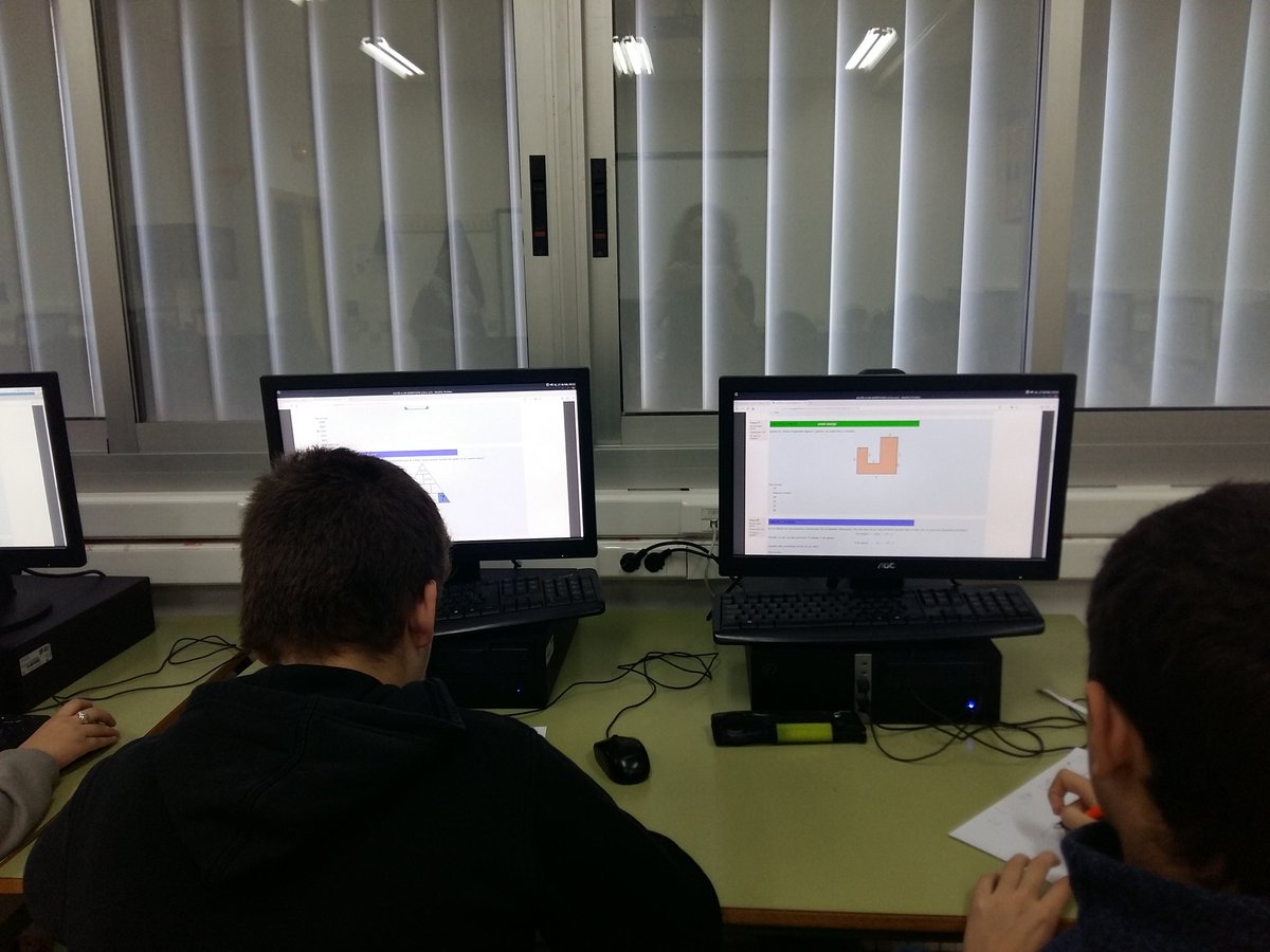 GemmaCapilla's tweet photo. Hui, l' #iesFrancescTàrrega ha participat en la XIII edició del #Canguret, #Canguret2019. Més de 120 alumnes de 1r i 2n d'#ESO han gaudit d'aquesta competició matemàtica.
@IESFTarrega @PCanguret #Matemàtiques #matemáticas https://t.co/GmBuZMOyYp