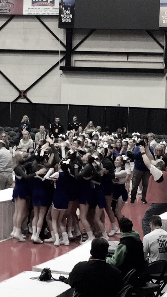 BojarskiSummer's tweet photo. and just like that...one competition left, one last run with my favorite girls in blueπ itβs time to show everyone all the hard work weβve put in #NLFPG #statefinals2019 https://t.co/KfusiR10kC