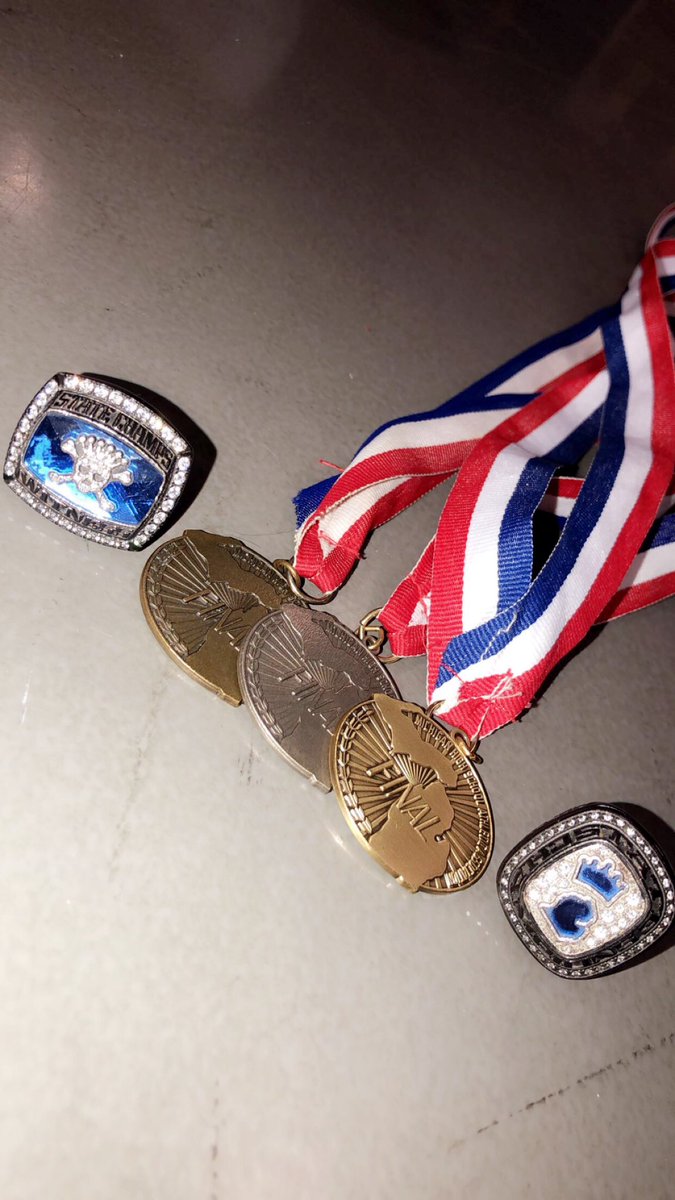 BojarskiSummer's tweet photo. and just like that...one competition left, one last run with my favorite girls in blueπ itβs time to show everyone all the hard work weβve put in #NLFPG #statefinals2019 https://t.co/KfusiR10kC