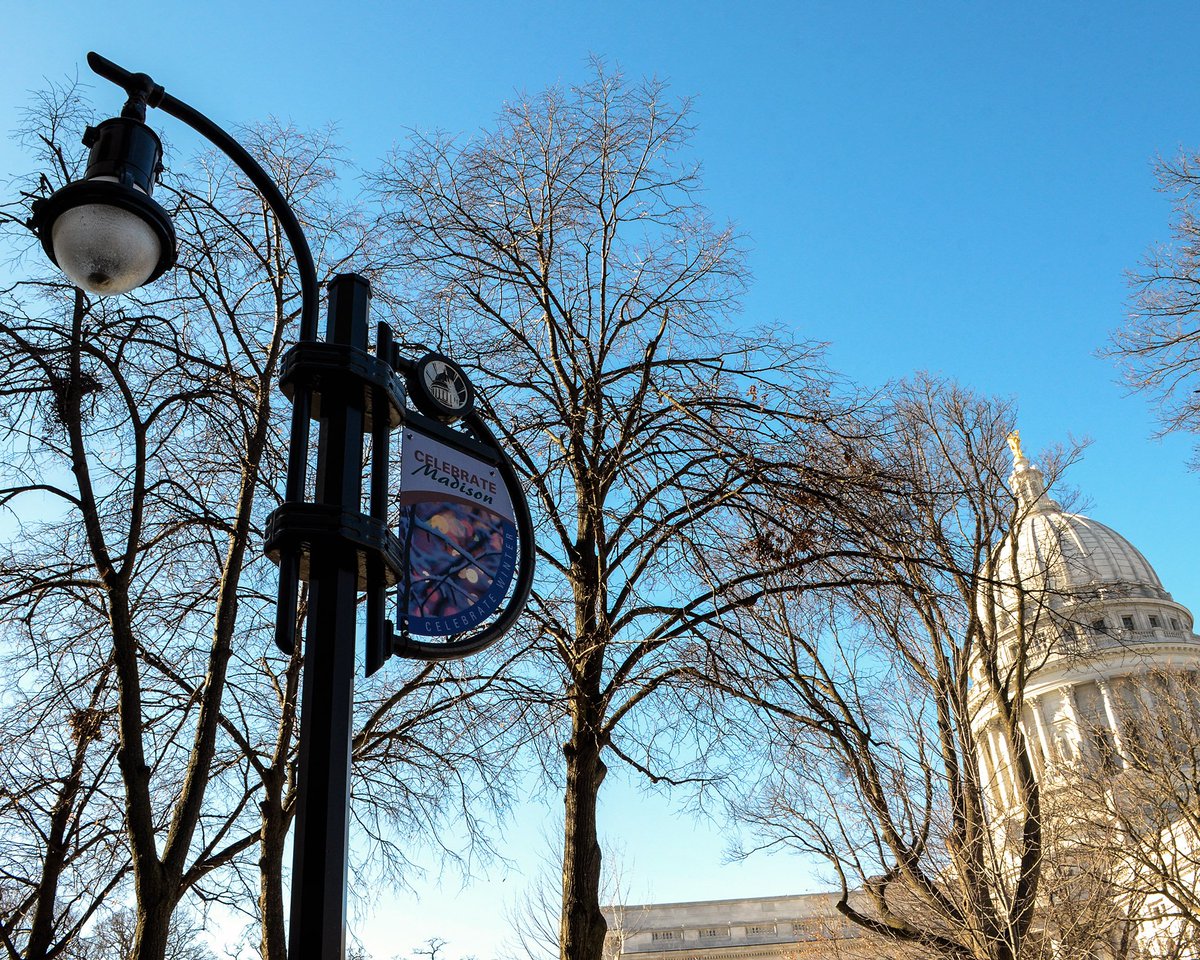 CityofMadison's tweet photo. How do you celebrate Madison? #LivingLarger 🎉
Let us know in the comments! ⬇️
.
.
.
#CityOfMadison #COM #MadisonWI #DowntownMadison #StateCapitol #CelebrateMadison #MadisonWinters #CapitolViews https://t.co/6cmoqfxXW8