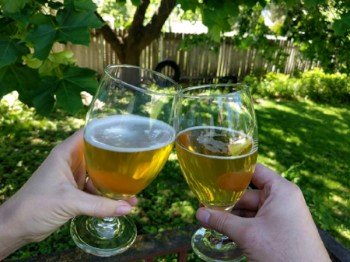 BardicBrewing's tweet photo. Here's to warmer weather!

#bardicbrewing https://t.co/iATEOnQhxG